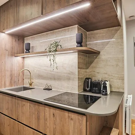 - Ponthieu - Elysees Paris