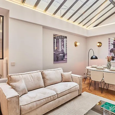 - Ponthieu - Elysees * Paris