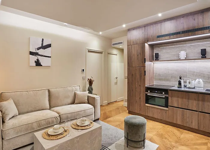 - Ponthieu - Elysees Apartmán